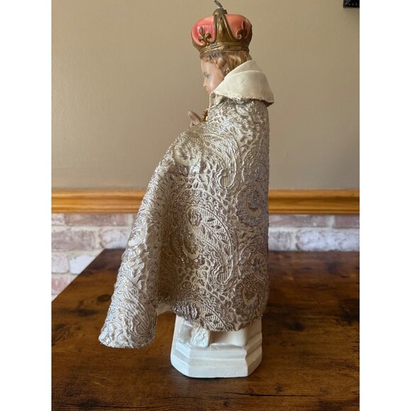 Vintage Infant Jesus of Prague Statue Spanish Olot Chalkware Silver Brocade - Picture 5 of 16